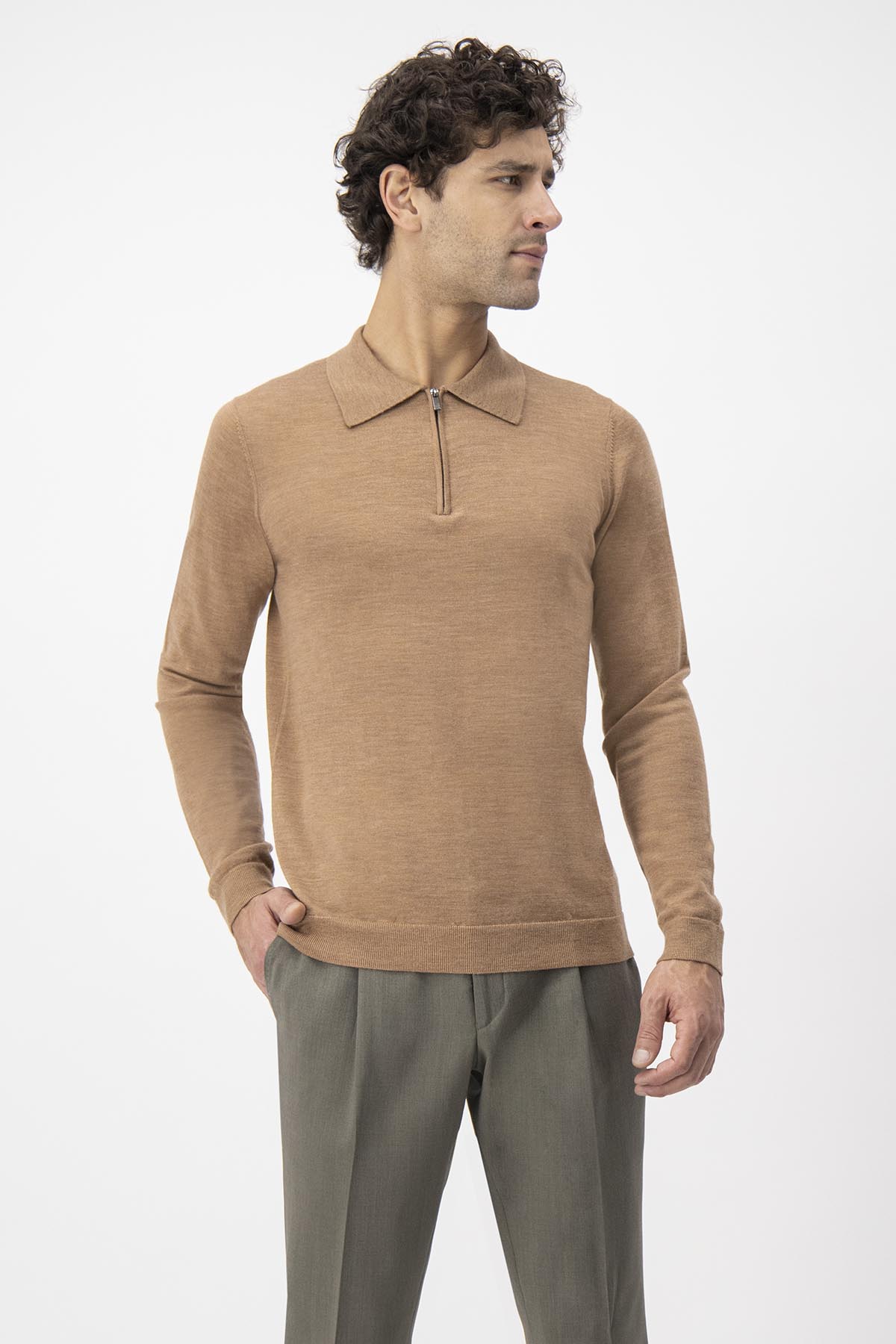 PANTALON SLIM FIT CON HEBILLAS