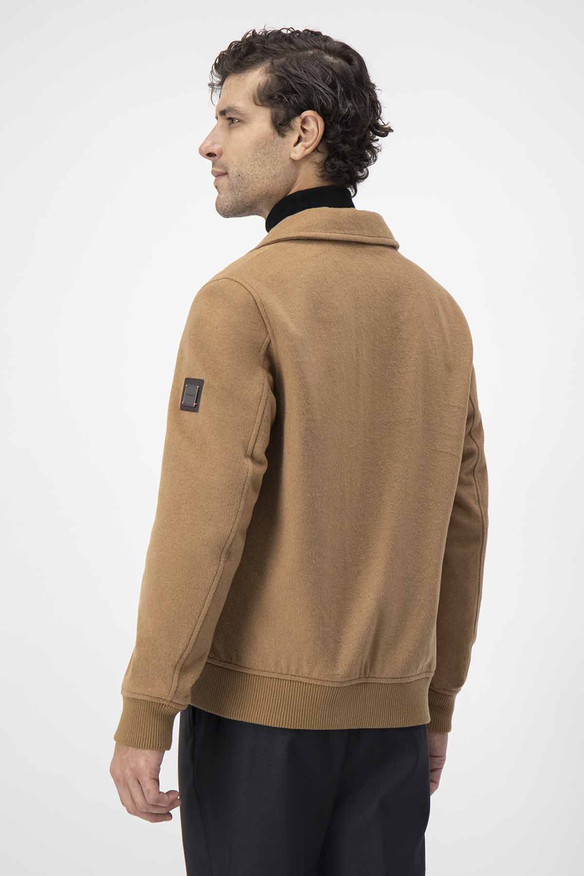 CHAMARRA BOMBER CALDERONI COLOR CAFÉ CONTEMPORARY FIT image number 7
