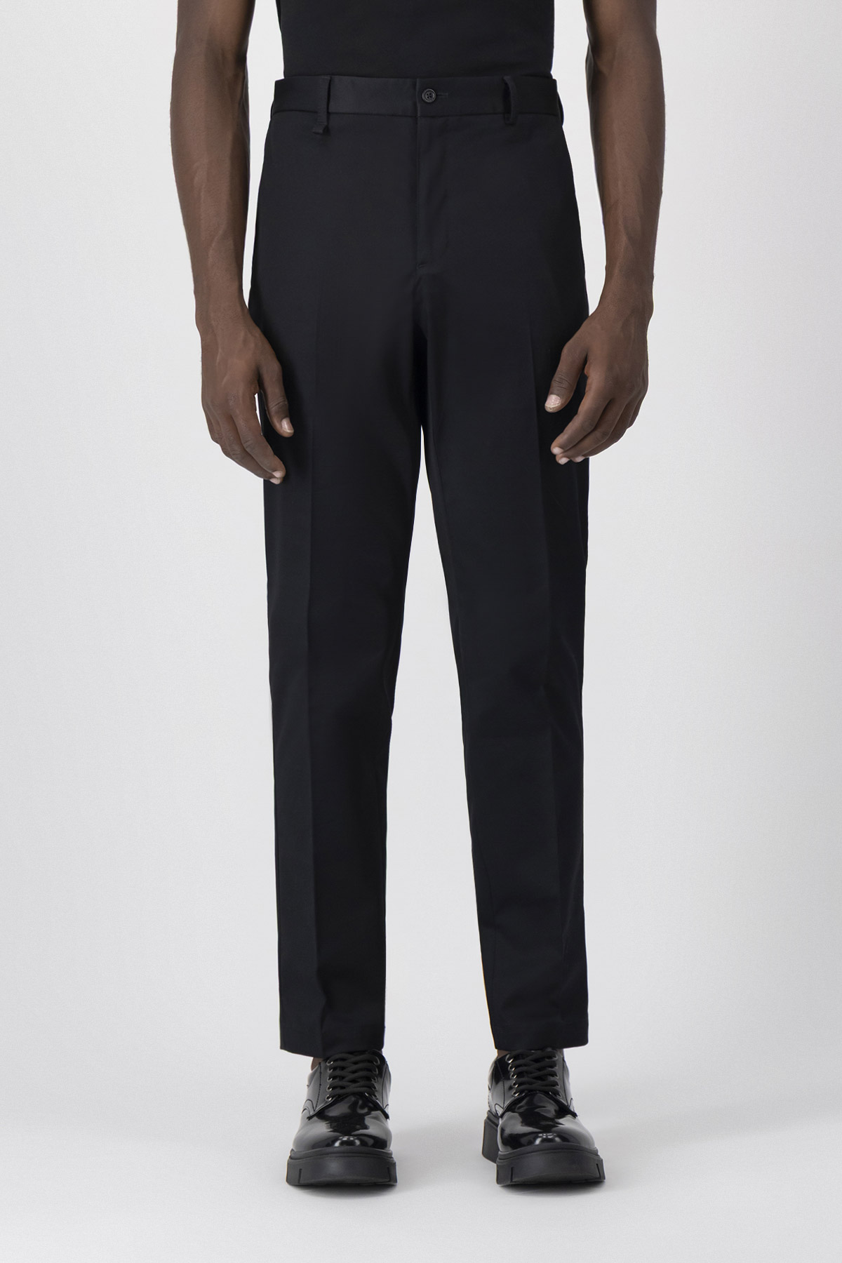 Pantalón Slim Fit image number 1