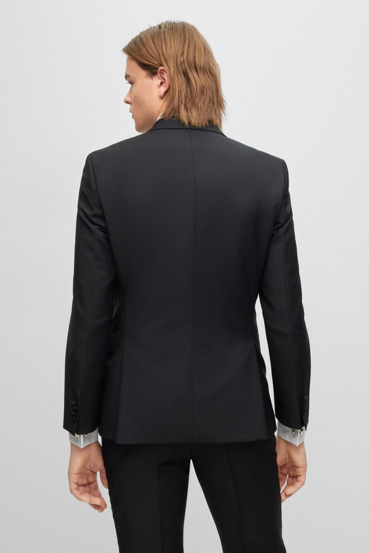 ESMOQUIN SLIM FIT EN LANA VIRGEN ITALIANA Y MOHAIR image number 3
