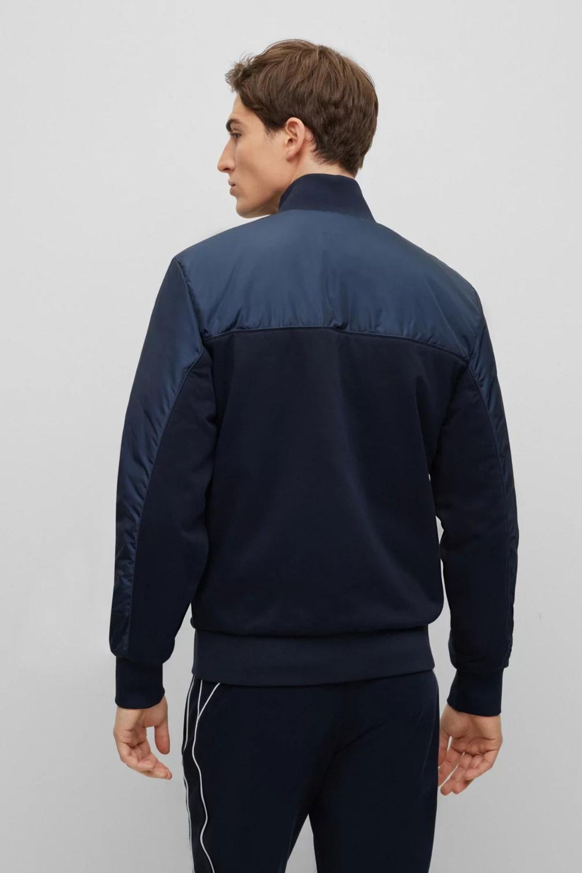 SUDADERA HÍBRIDA DE PORSCHE X BOSS CON DETALLES DE LA CÁPSULA image number 6