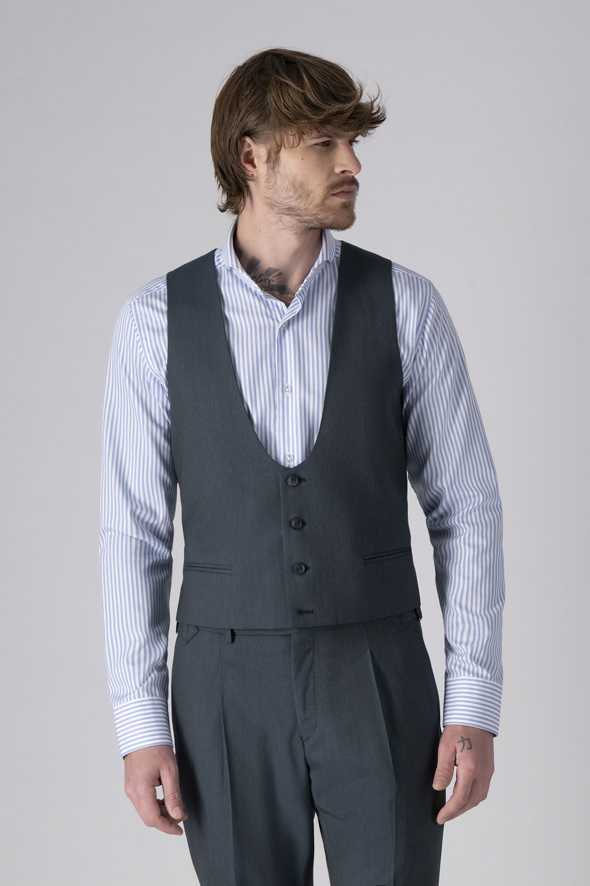 TRAJE TRÍO SLIM FIT HIGH LIFE image number 3