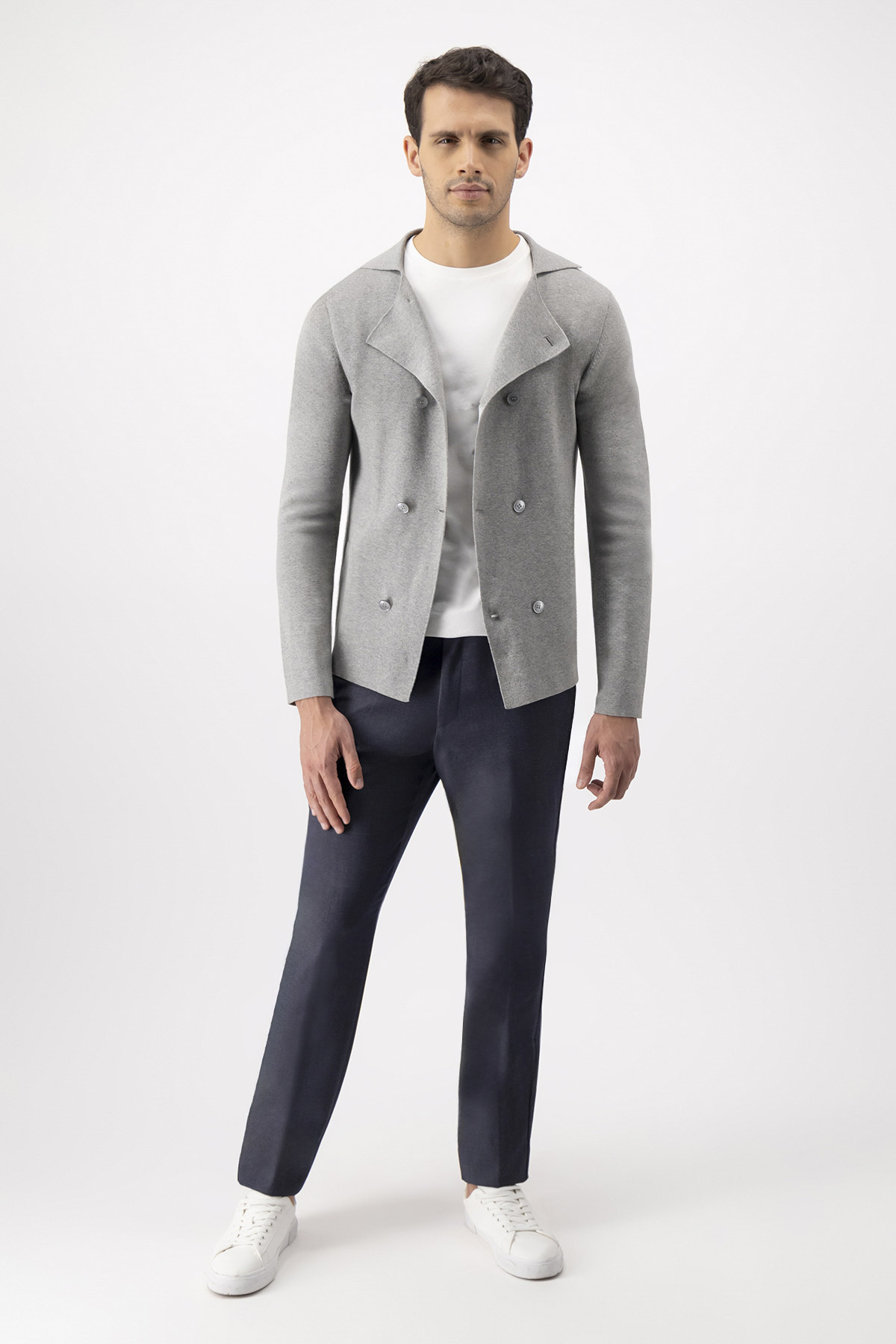 SUÉTER CONTEMPORARY FIT image number 2