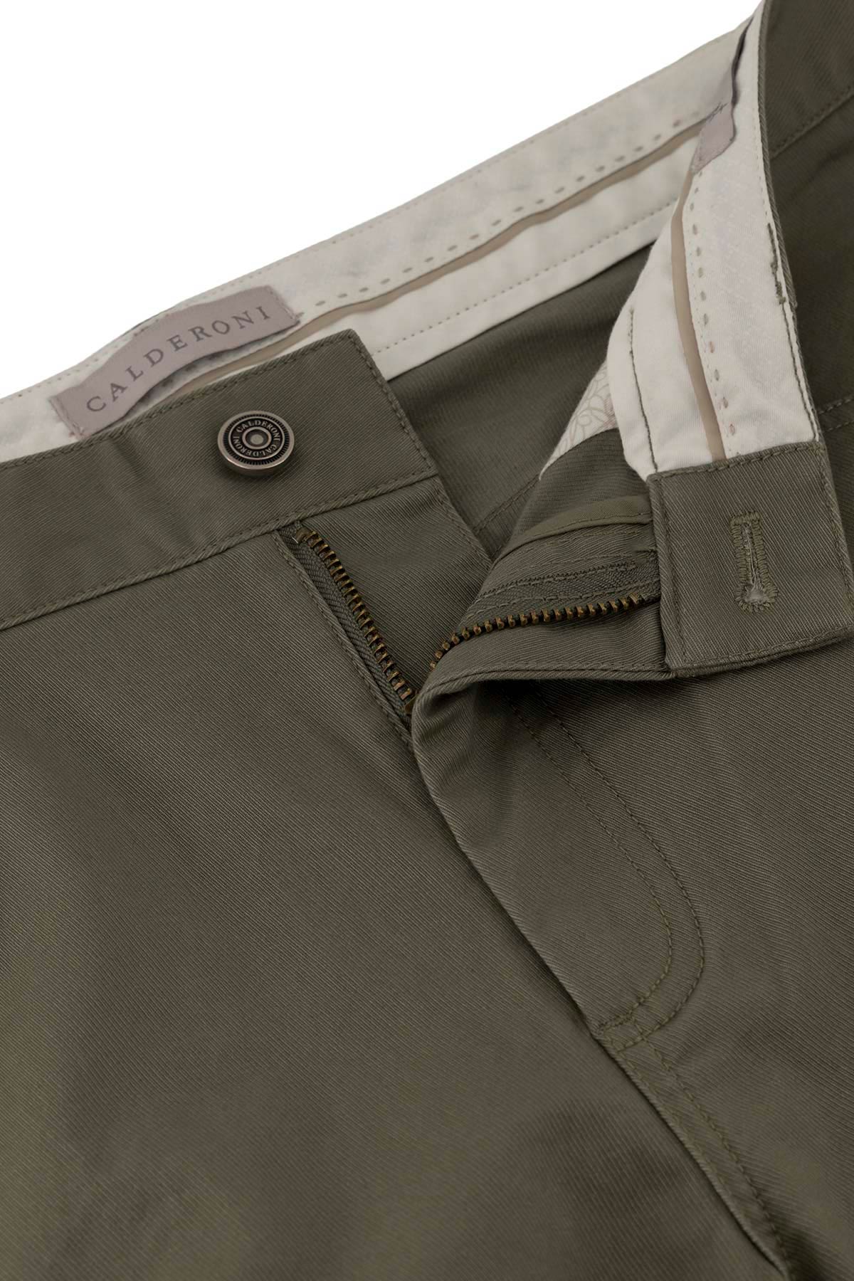 Pantalón Chino Contemporary Fit image number 3
