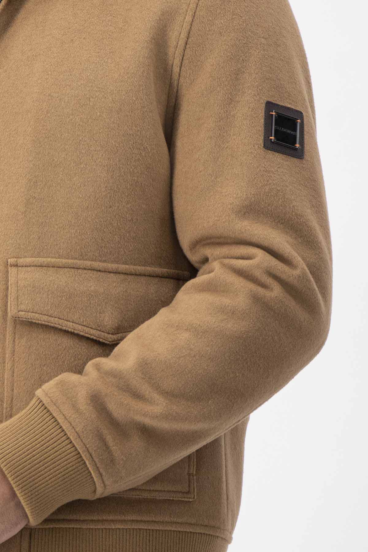 CHAMARRA BOMBER CALDERONI COLOR CAFÉ CONTEMPORARY FIT image number 9