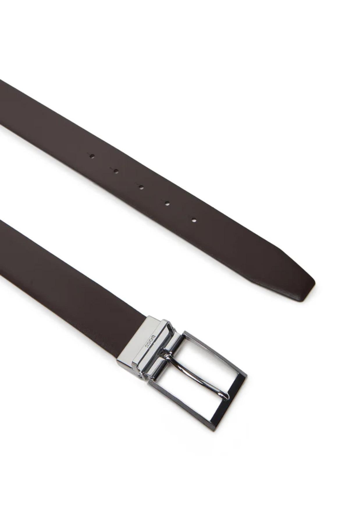 Cinturón De Piel Italiana Con Detalle De La Marca En La Trabilla image number 2