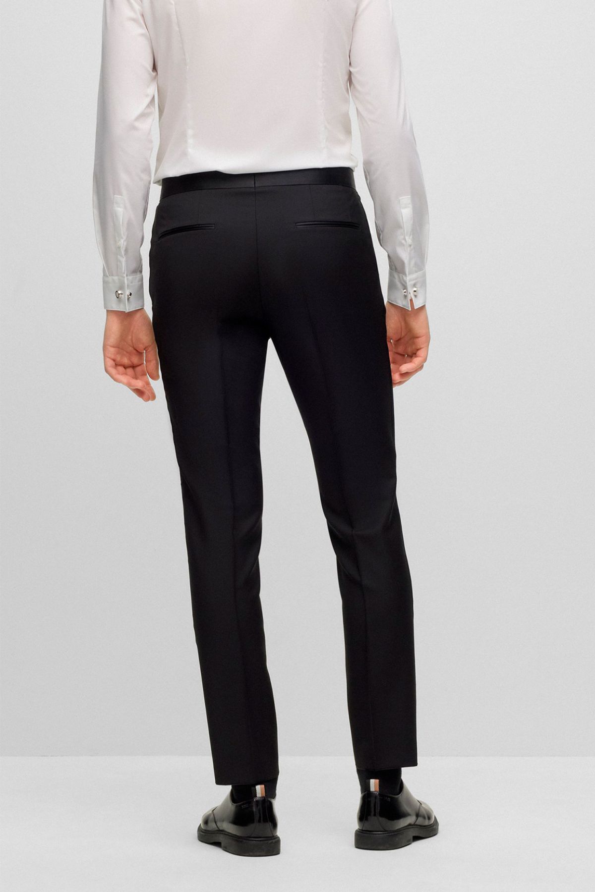 ESMOQUIN SLIM FIT EN LANA VIRGEN ITALIANA Y MOHAIR image number 6