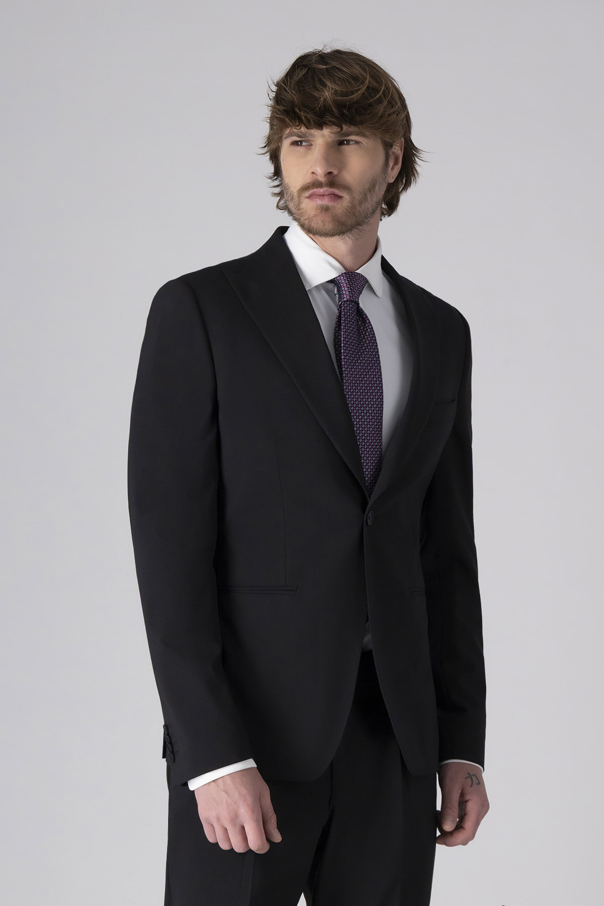 TRAJE NEGRO SLIM FIT image number 1
