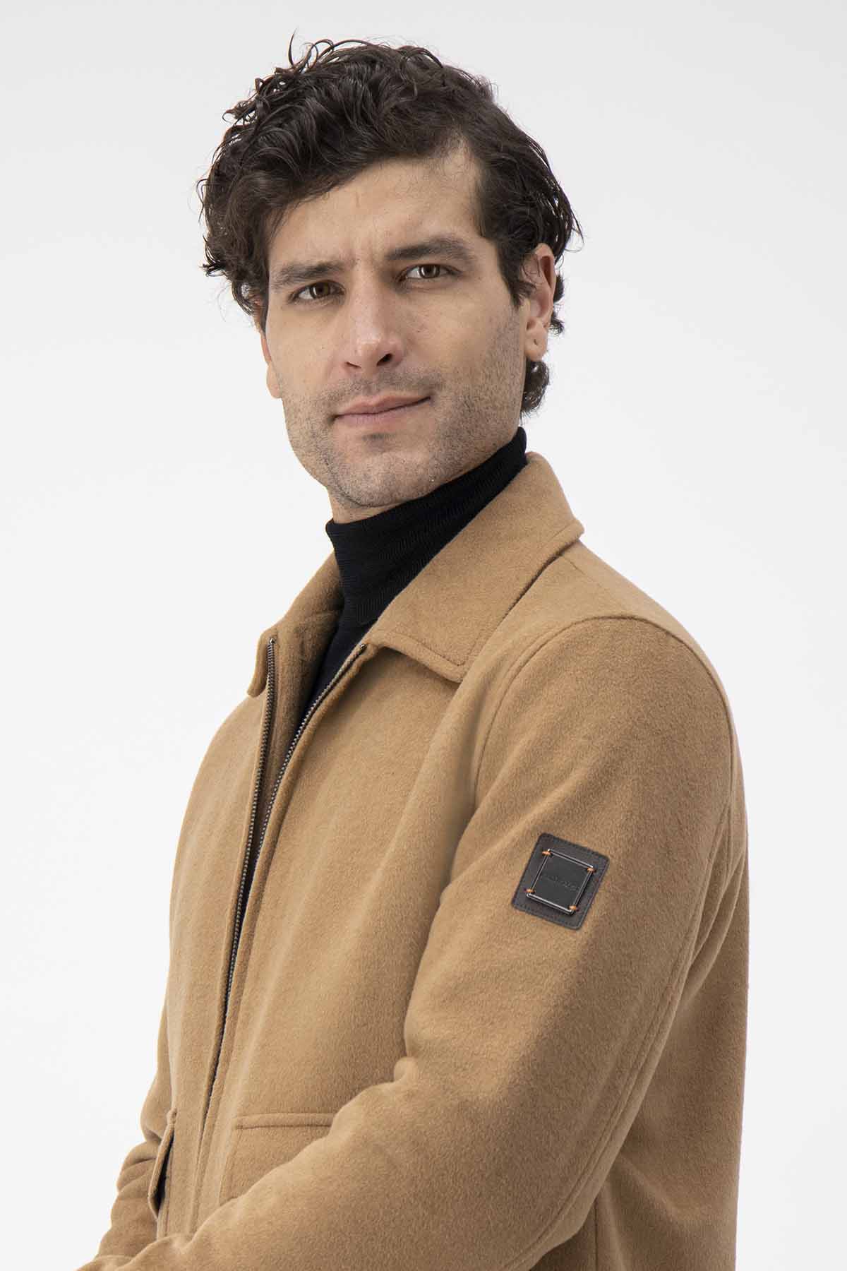 CHAMARRA BOMBER CALDERONI COLOR CAFÉ CONTEMPORARY FIT image number 3
