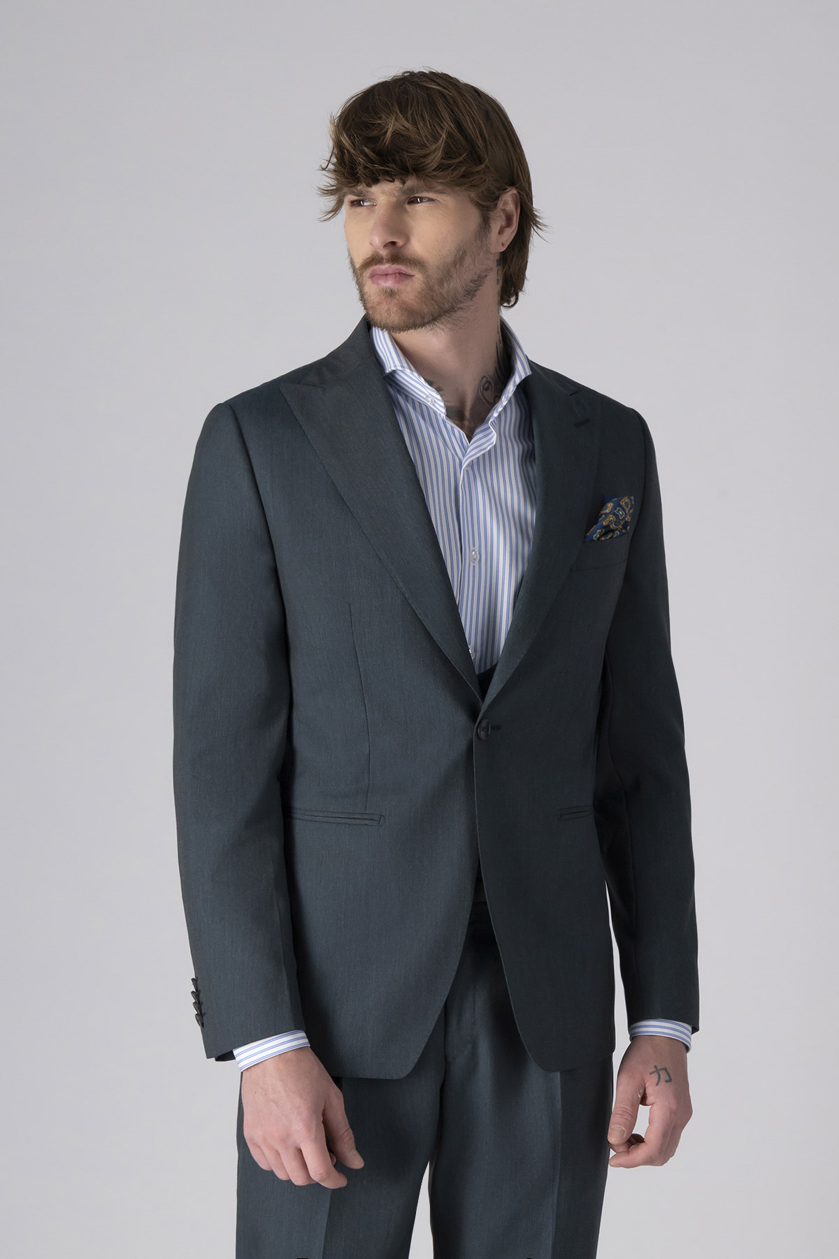 TRAJE TRÍO SLIM FIT HIGH LIFE image number 1
