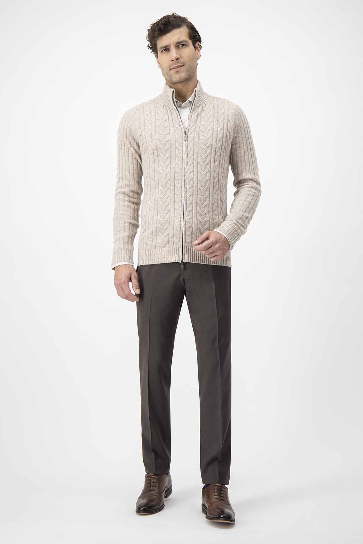 SUETER TRENZADO CALDERONI CONTEMPORARY FIT COLOR CAFÉ image number 2
