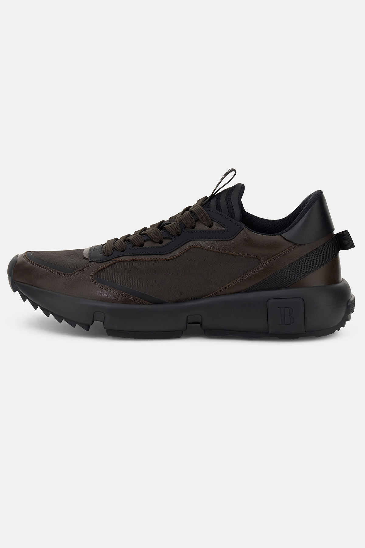 Tenis Trail En Piel y Cordura Técnica