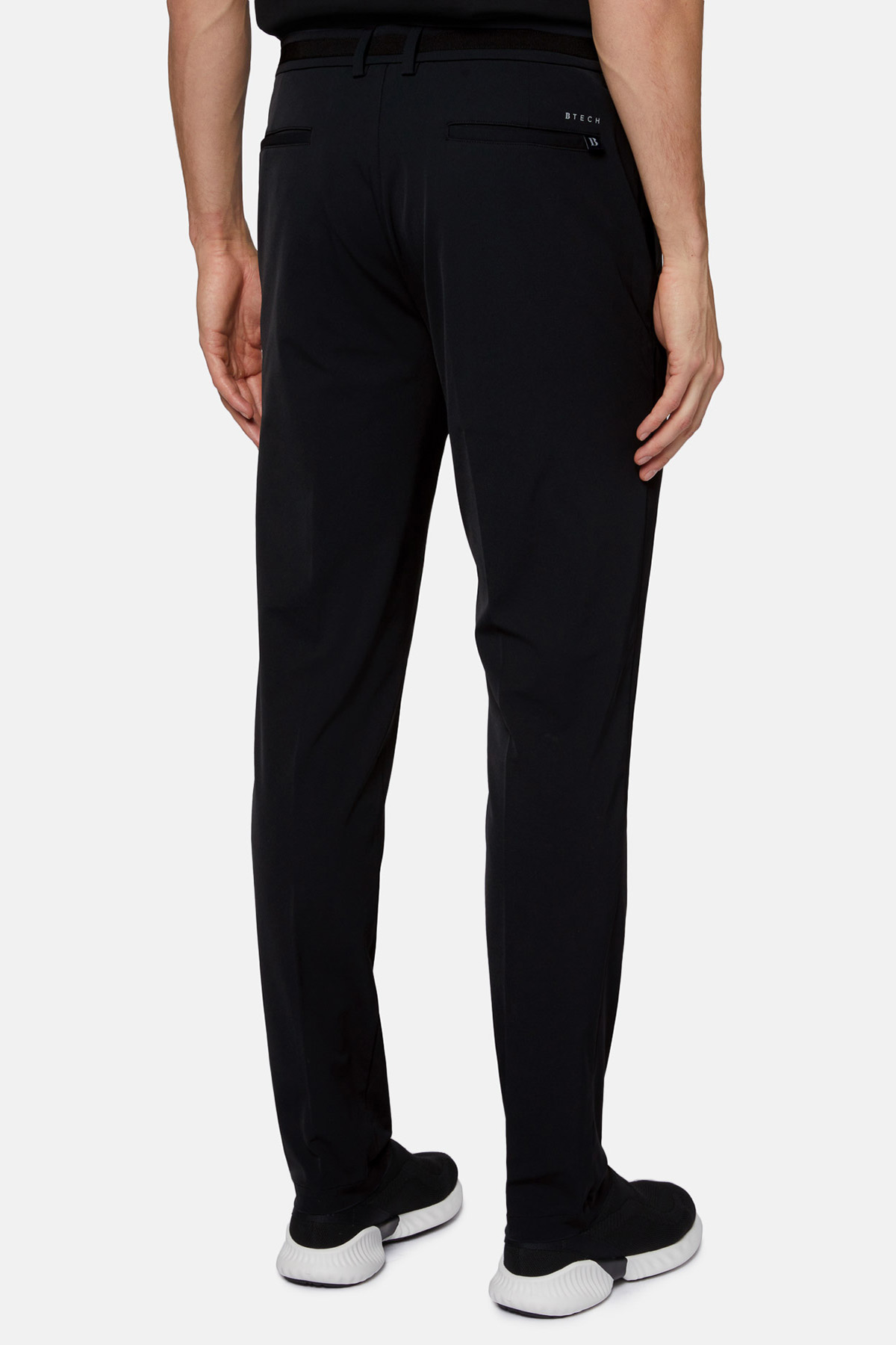 Pantalón Casual Negro image number 4