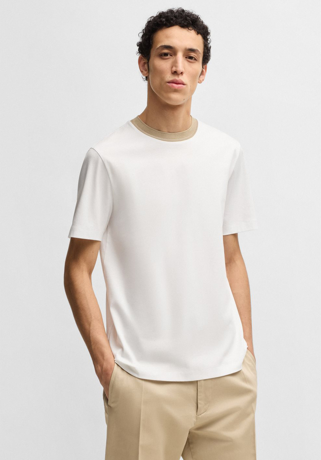 Camiseta Slim Fit De Algodón Mercerizado Con Raya En El Cuello